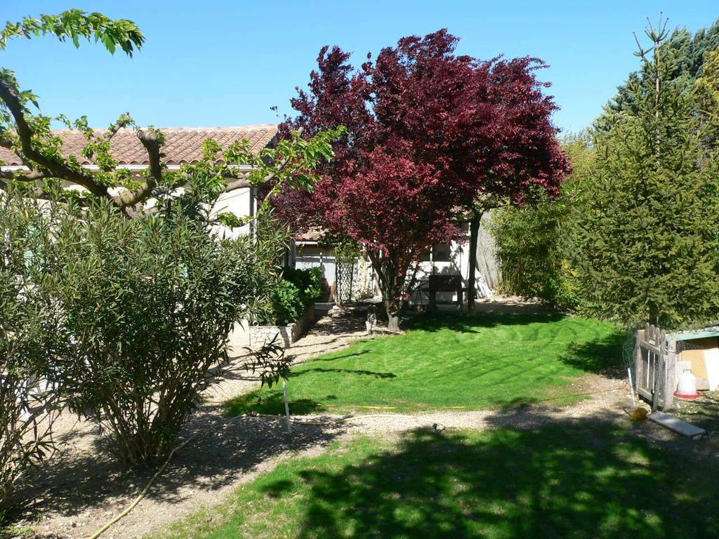Chambres D'Hotes Chez Cecile A Lagnes Buitenkant foto