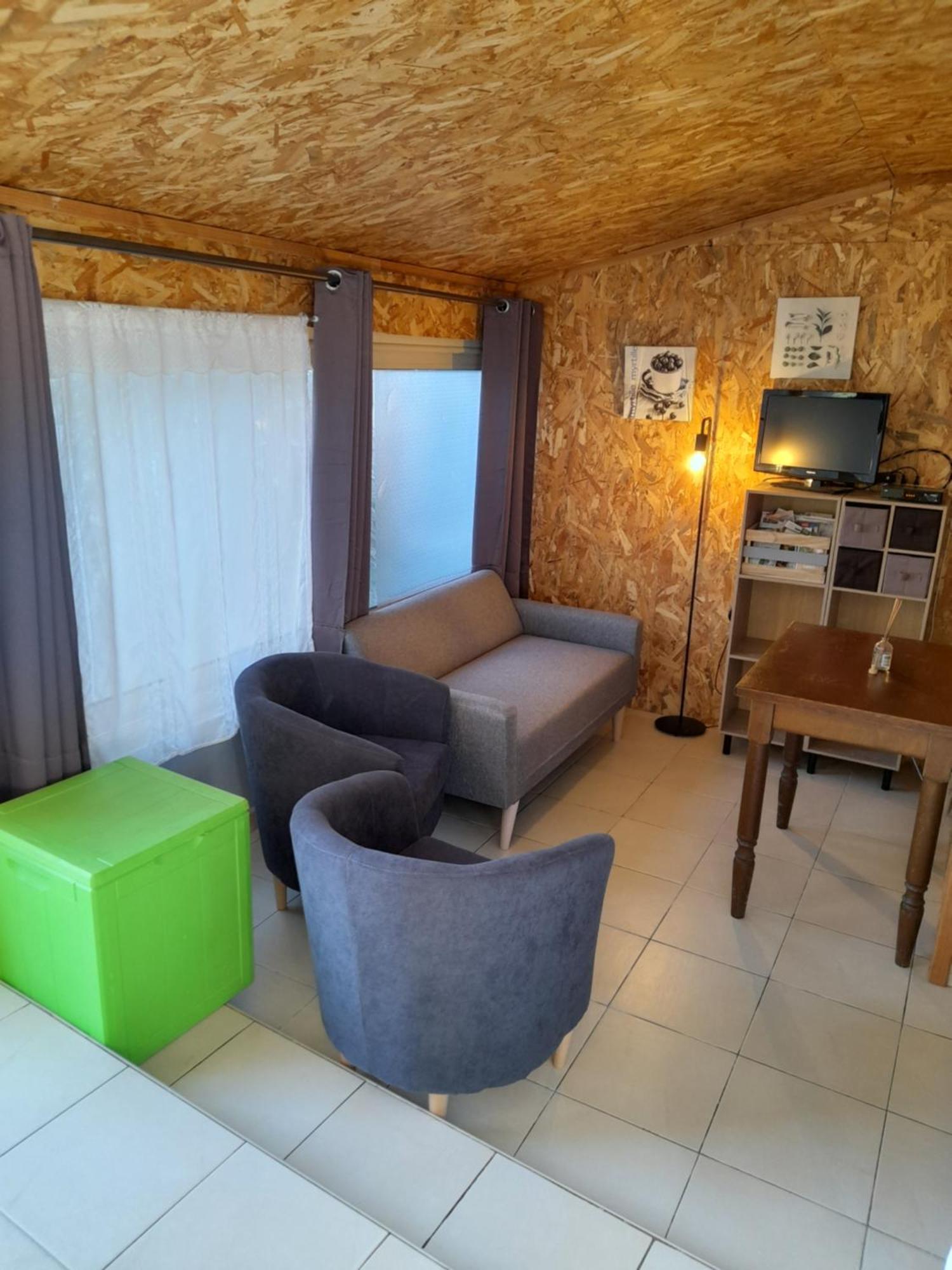Chambres D'Hotes Chez Cecile A Lagnes Buitenkant foto
